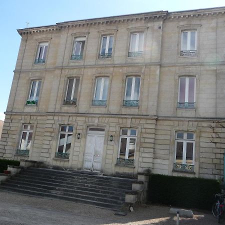 Studio Dans Charmante Batisse De Maitre Compiegnoise Compiègne Екстериор снимка