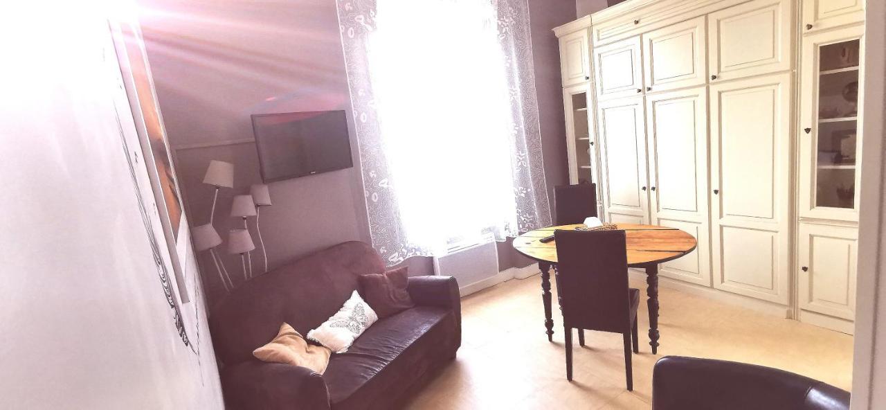 Studio Dans Charmante Batisse De Maitre Compiegnoise Compiègne Екстериор снимка